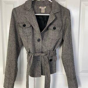 Forever 21 herringbone belted jacket in size medium.